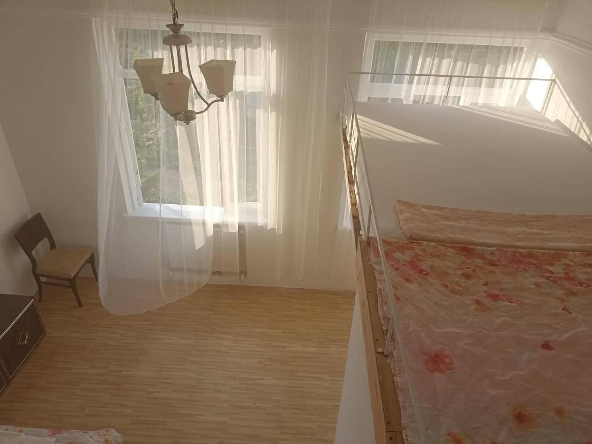Bis-A Guesthouse ماكينجاوري المظهر الخارجي الصورة