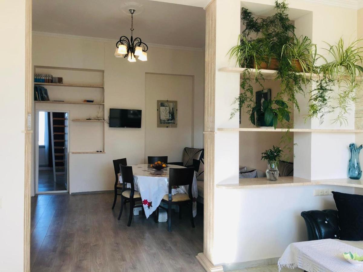 Bis-A Guesthouse ماكينجاوري المظهر الخارجي الصورة