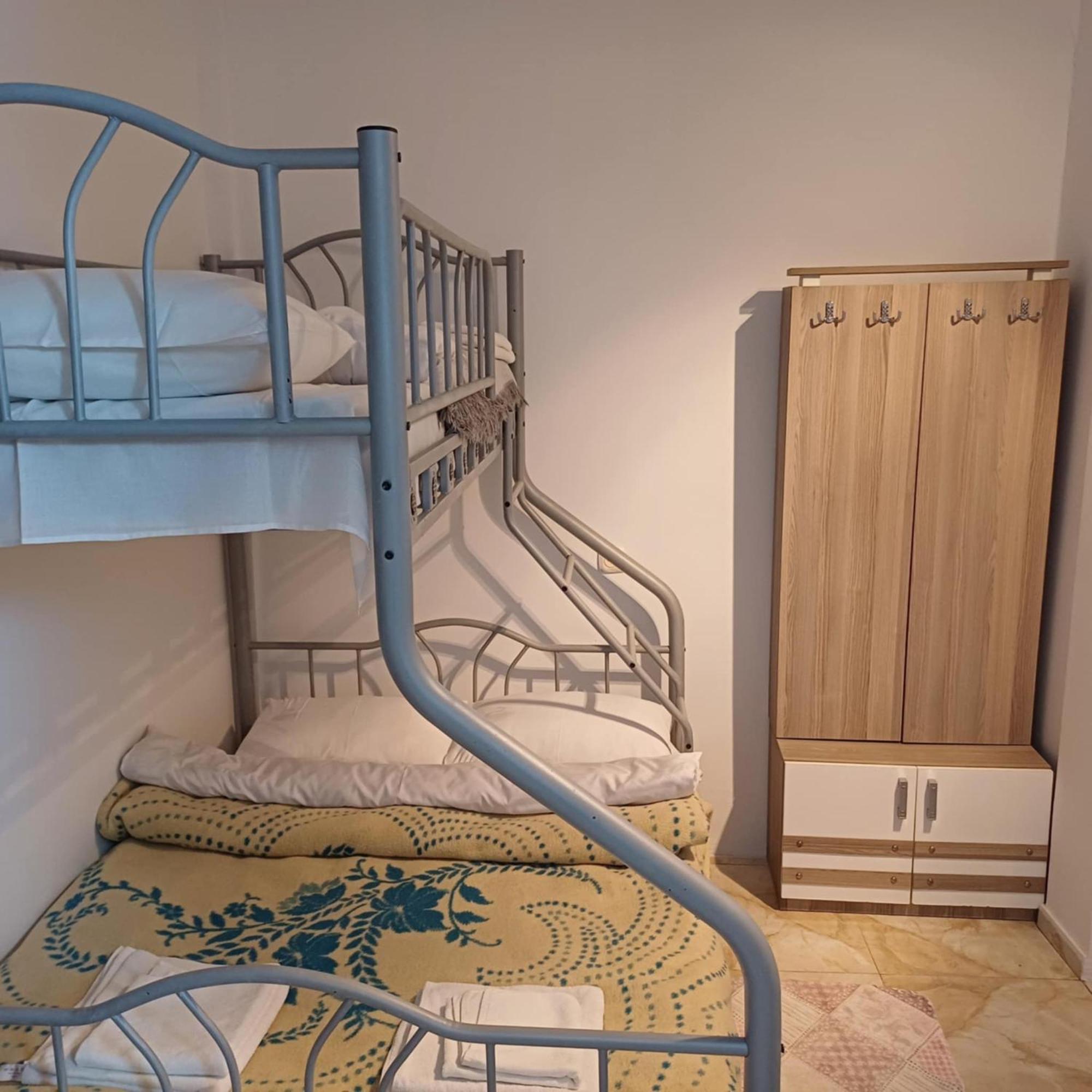Bis-A Guesthouse ماكينجاوري المظهر الخارجي الصورة