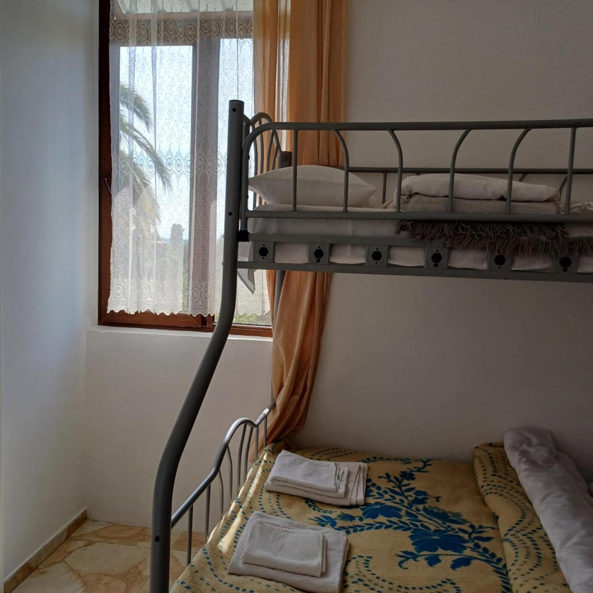 Bis-A Guesthouse ماكينجاوري المظهر الخارجي الصورة