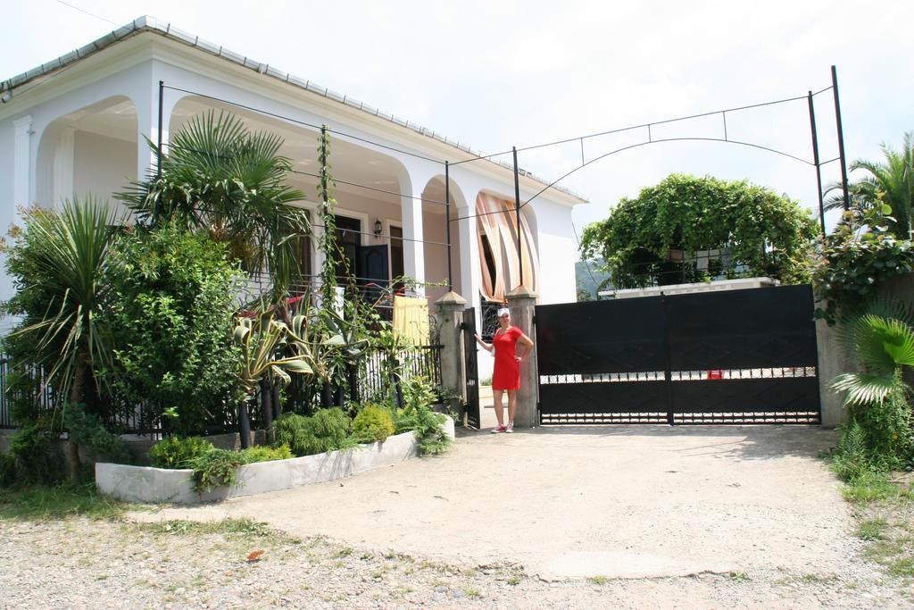 Bis-A Guesthouse ماكينجاوري المظهر الخارجي الصورة